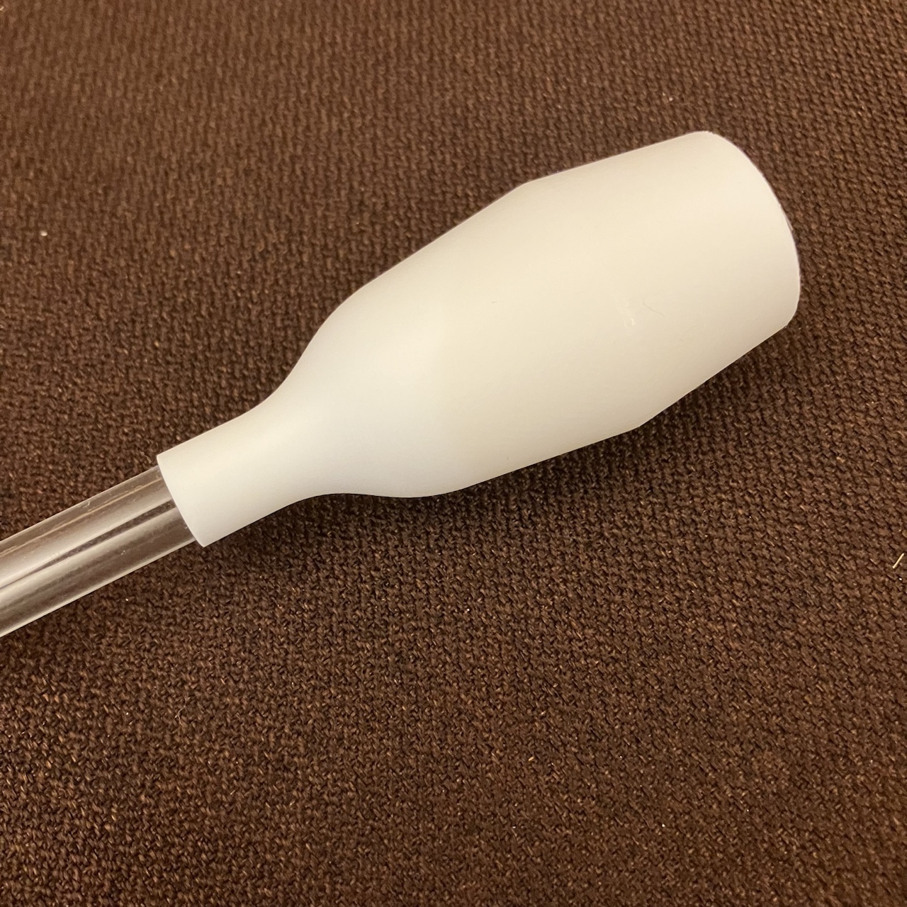 アタッチメントにプラスチックパイプを差し込み
